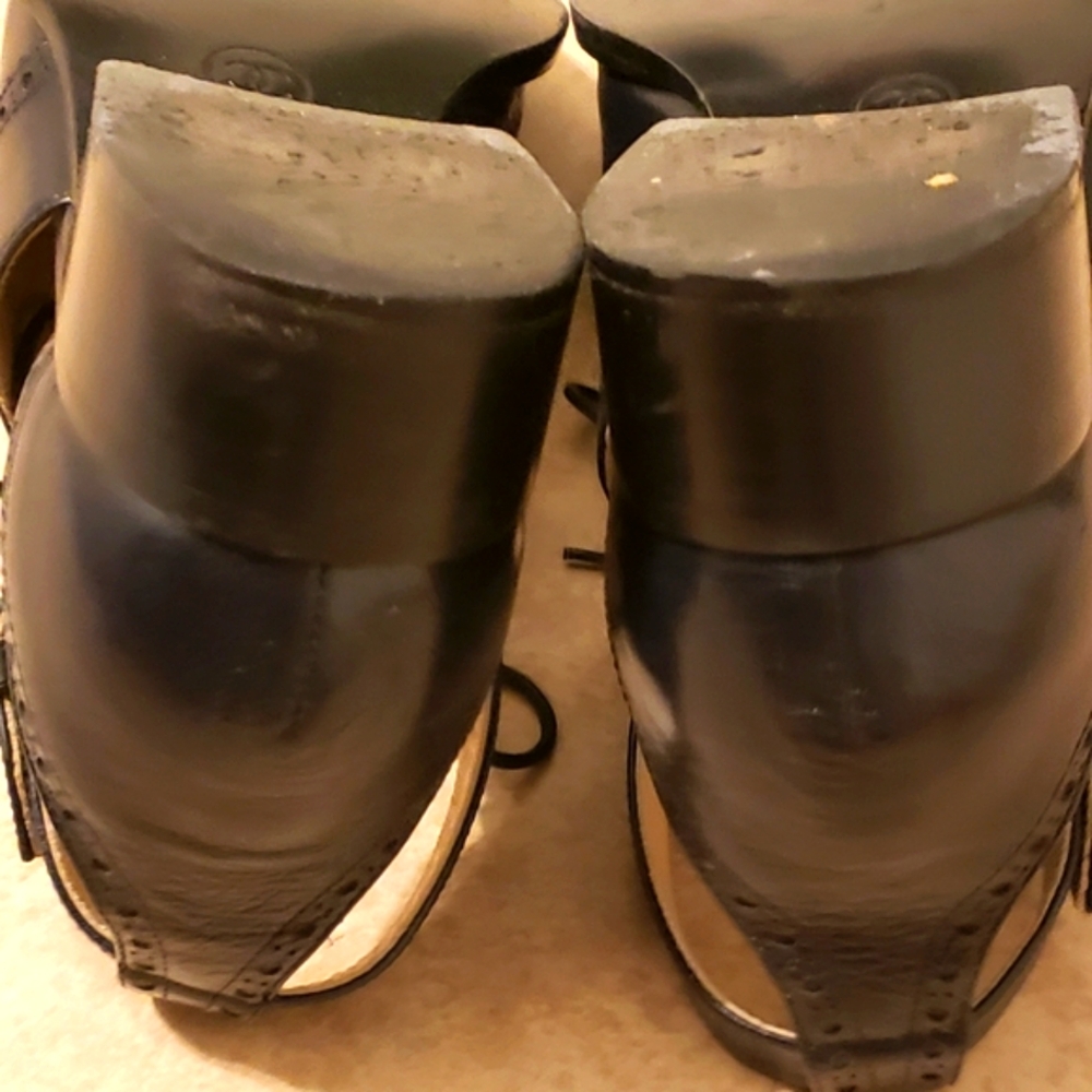 Chanel leather ankle strap loafers - Picture 8 of 15